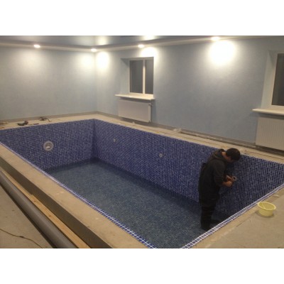 Монтаж плівки (лайнер) для басейнів, ставків і водойм.