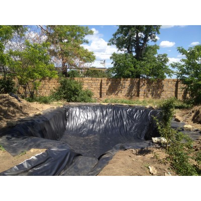 Монтаж плівки ПВХ для ставків і водойм