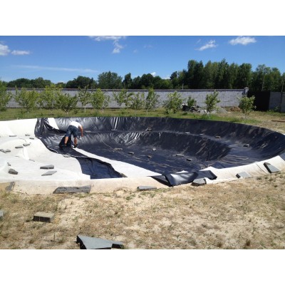 Монтаж плівки ПВХ для ставків і водойм