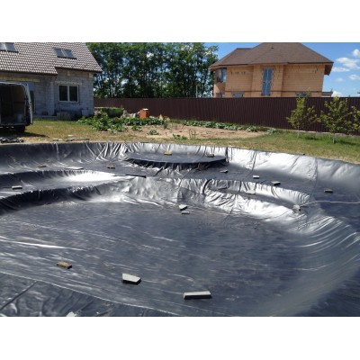 Монтаж плівки ПВХ для ставків і водойм