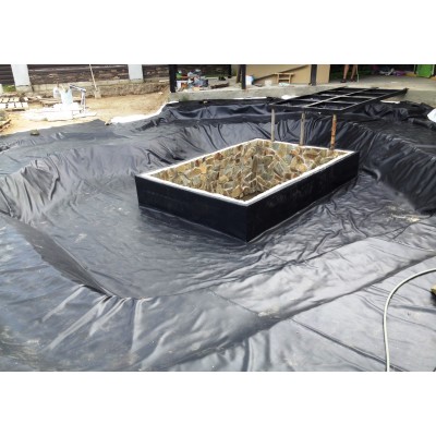 Монтаж плівки ПВХ для ставків і водойм