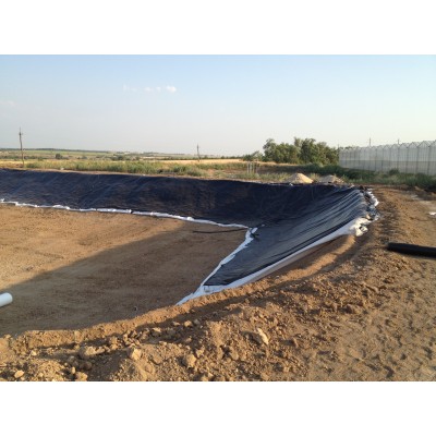 Монтаж плівки ПВХ для ставків і водойм