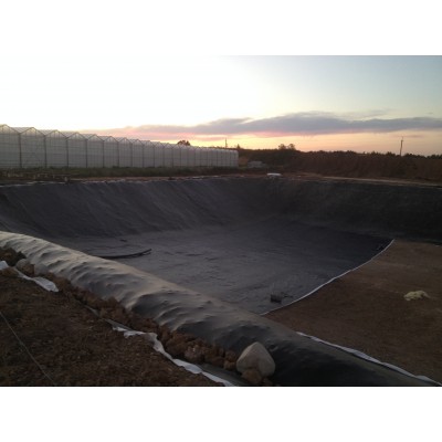 Монтаж плівки ПВХ для ставків і водойм