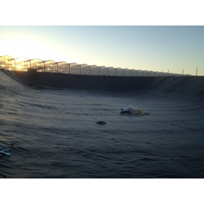 Монтаж плівки ПВХ для ставків і водойм