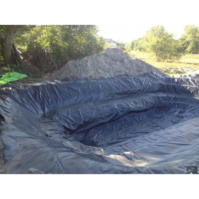 Монтаж плівки ПВХ для ставків і водойм