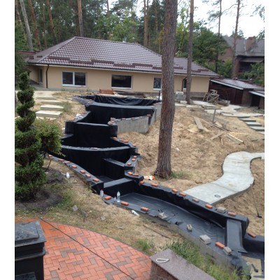 Монтаж плівки ПВХ для ставків і водойм